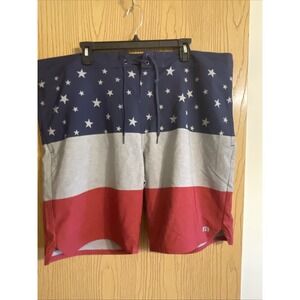 Men's Travis Matthews sweatshirt American flag red white and blue size 42